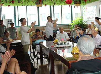 ����Ժ����ԓ����w���B(y��ng)��