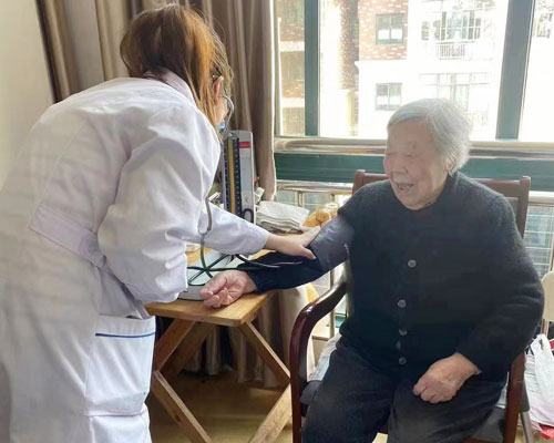 如何選擇適合的居家養(yǎng)老方式